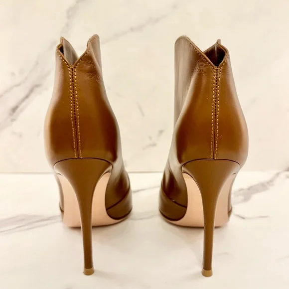 Gianvito Rossi Mable 105 Cognac Leather Ankle Boots 38.5 - Picture 6 of 8